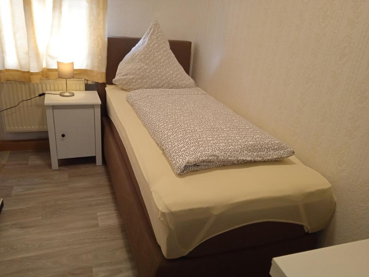 Hotel & Restaurant Zum Adlersberg Schleusingen 外观 照片