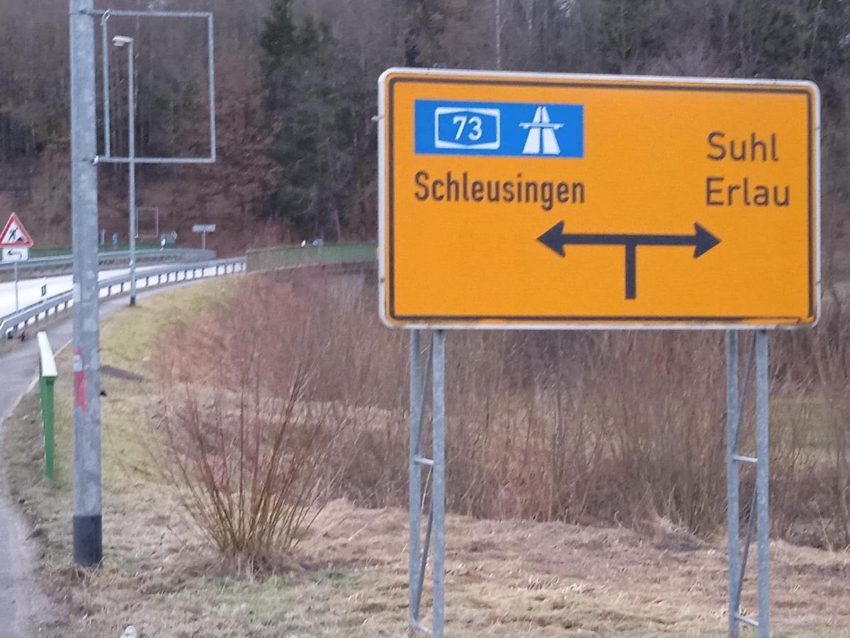 Hotel & Restaurant Zum Adlersberg Schleusingen 外观 照片