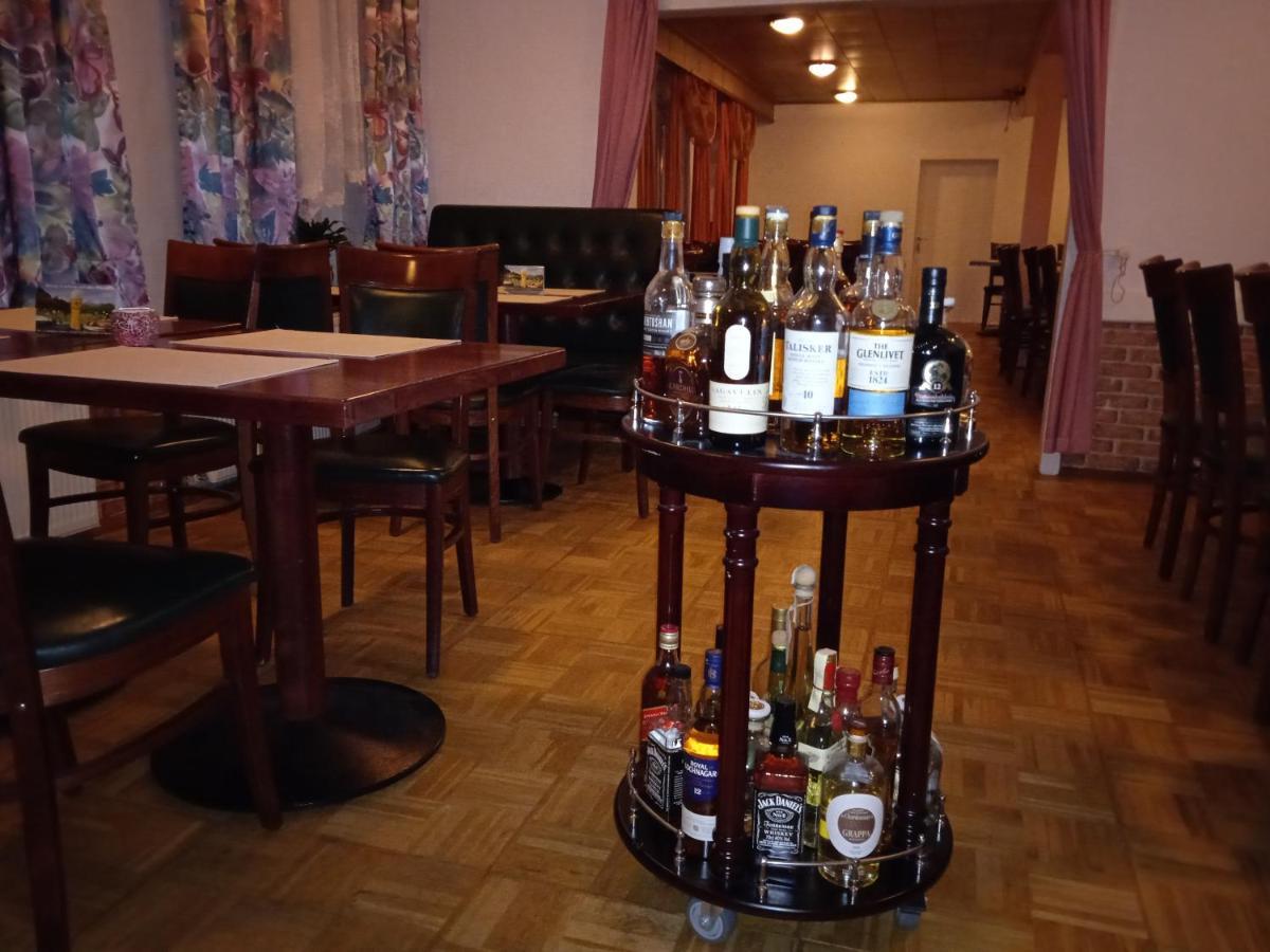 Hotel & Restaurant Zum Adlersberg Schleusingen 外观 照片