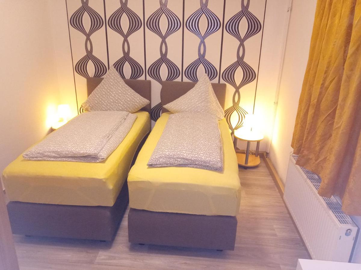 Hotel & Restaurant Zum Adlersberg Schleusingen 外观 照片